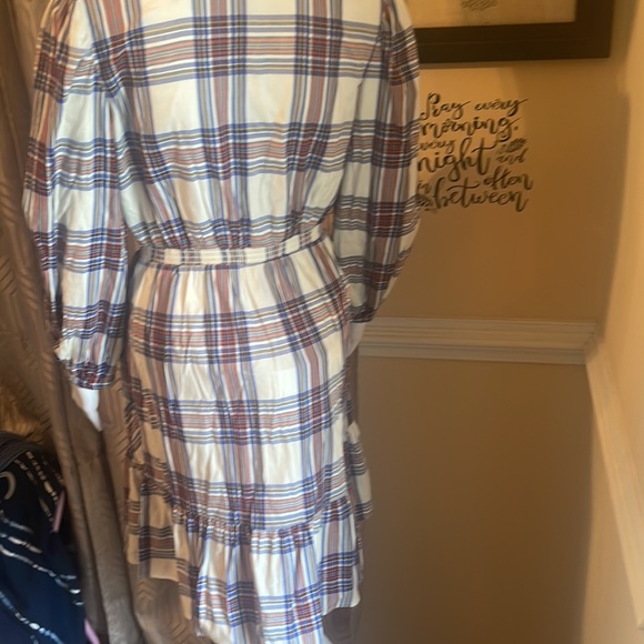 Nice dress with a slit on the side - Picture 5 of 6